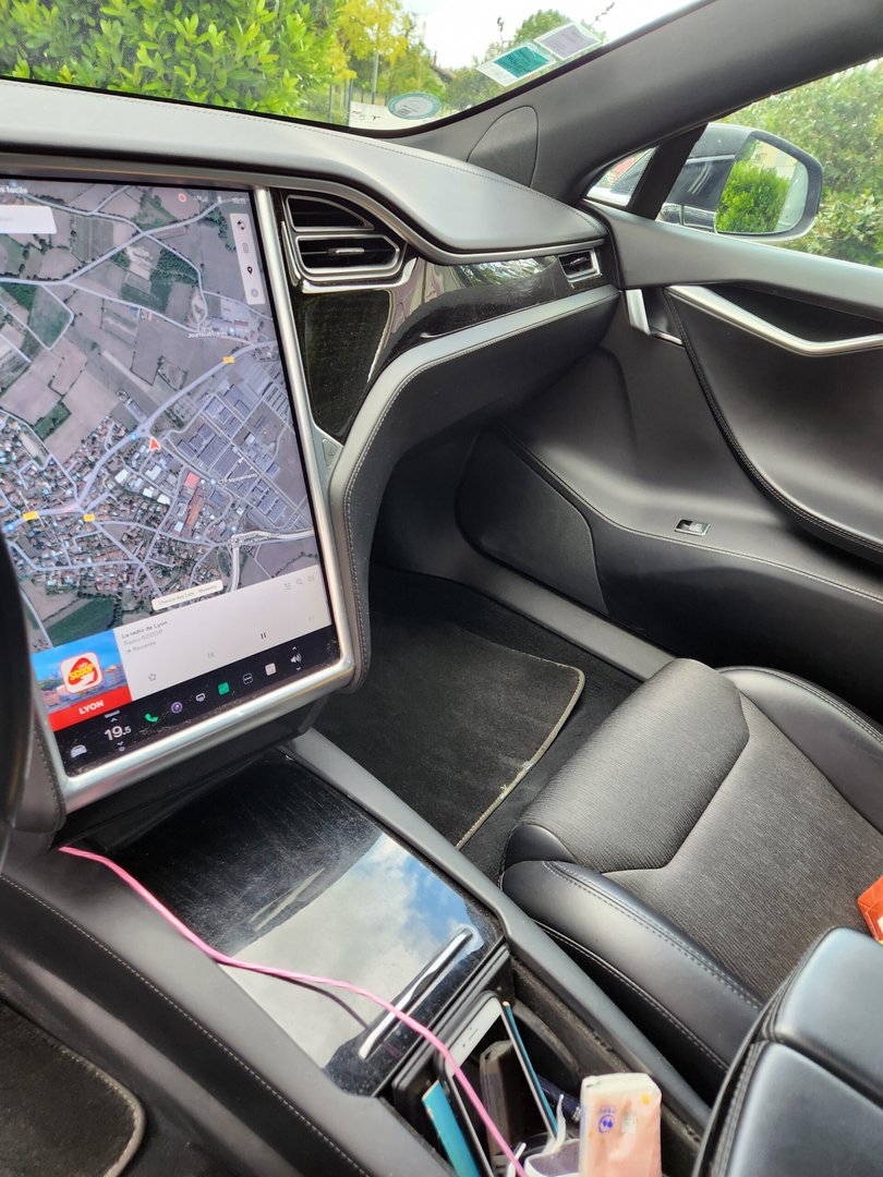 2017 / Model S / 75