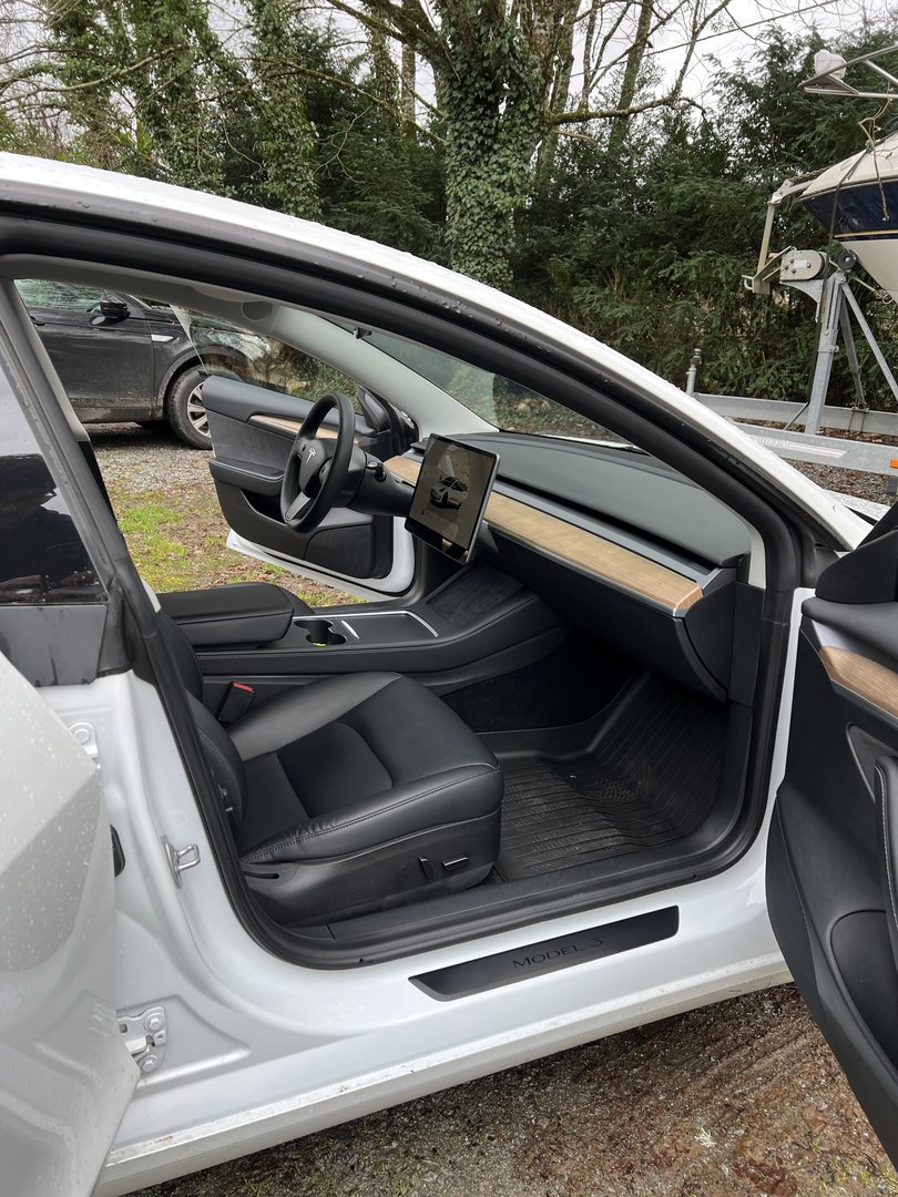 2022 / Model 3 / Performance